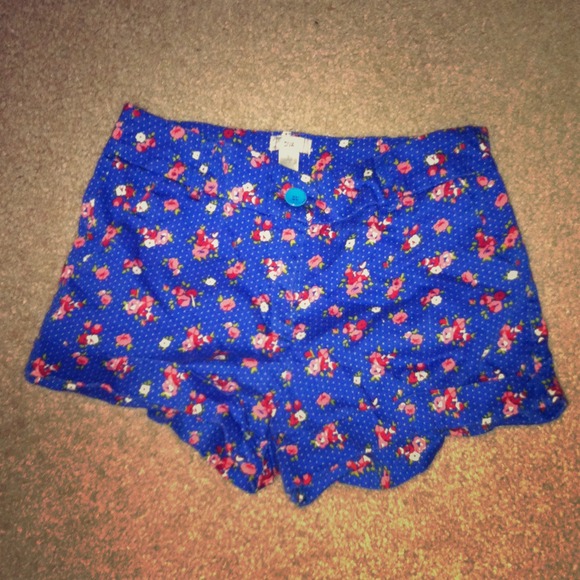High waist blue floral shorts