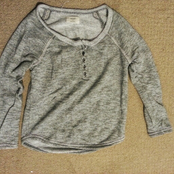 Pull over sweatshirt