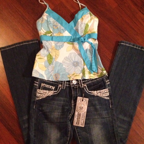 SOLD Bundle 2 pair of jeans!!