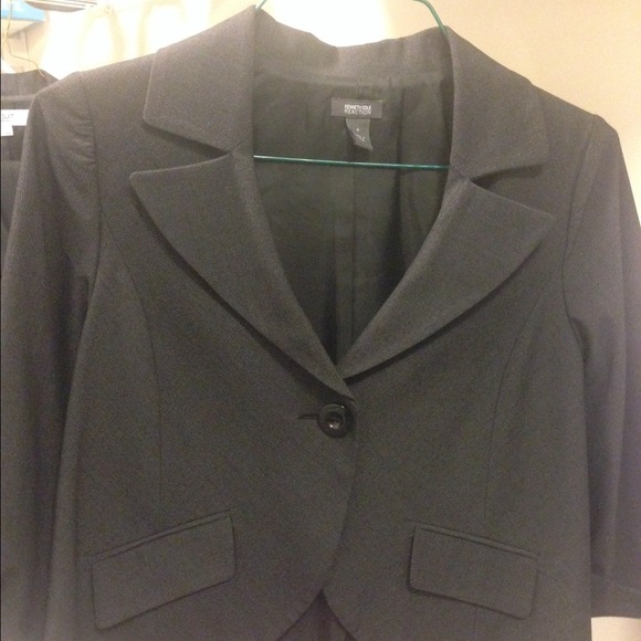 Kenneth Cole Bolero jacket size 4