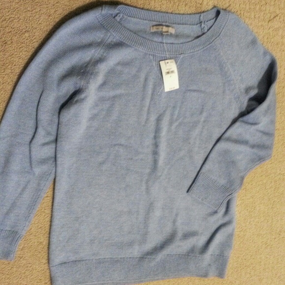 Pullover sweater