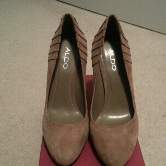Aldo Nude Suede Pumps