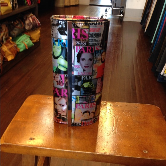 Magazine print hand purse
