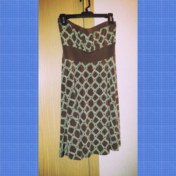 Green and brown strapless dress