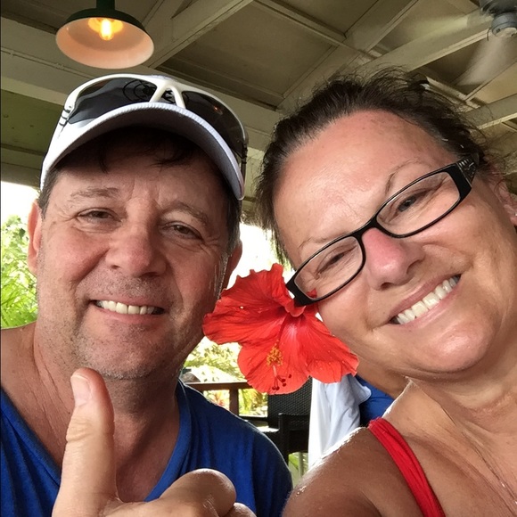 ❤WELCOME TO MY POSHMARK PARADISE ❤ - Picture 9 of 16