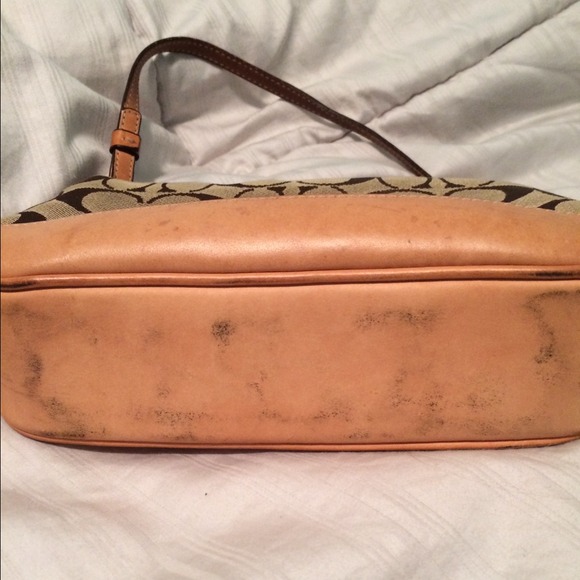 ✨Authentic✨ Classic Coach Purse - Picture 4 of 4