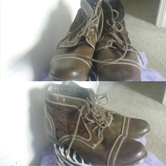 Ankle Combat Boots w/ Lace sides. Barely used.
