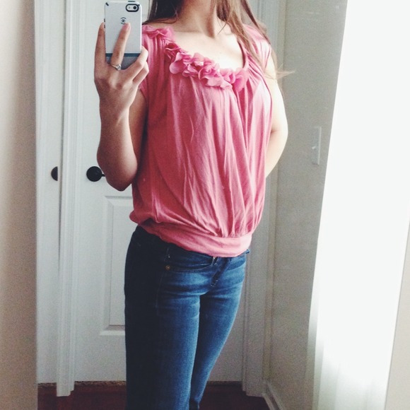 • H&M Pink Floral Ruffle Top • - Picture 2 of 4
