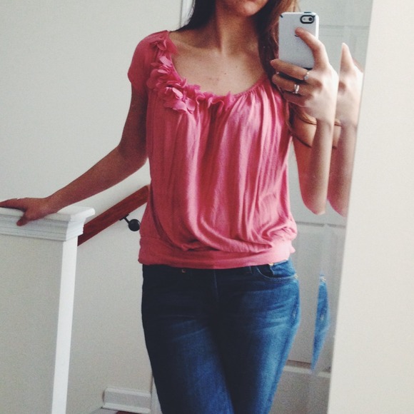 • H&M Pink Floral Ruffle Top • - Picture 3 of 4