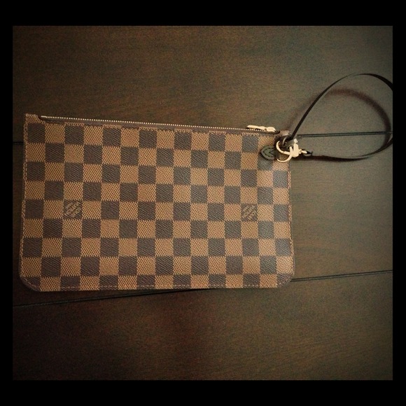 SOLD----Louis Vuitton pochette