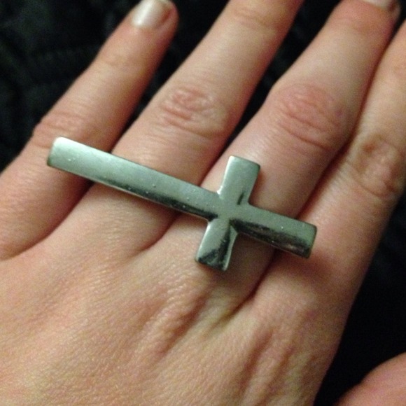 ❌SOLD❌Cross double ring