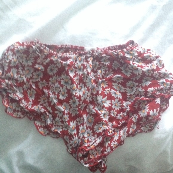 Brandy Melville Vodi shorts