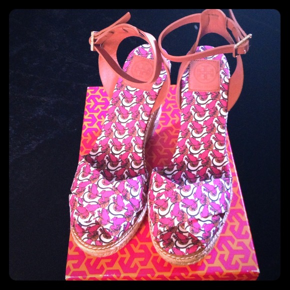 Tory Burch wedges !