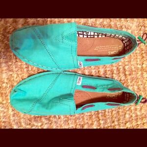 Toms green/teal slip on canvas shoes 6.5