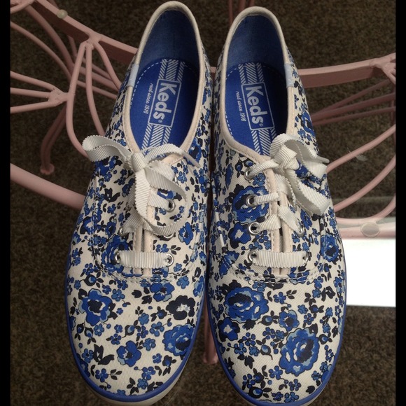 Floral Blue Keds! 💙