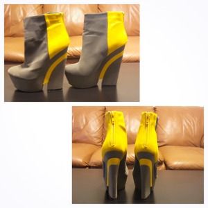 Privileged color blocked bootie