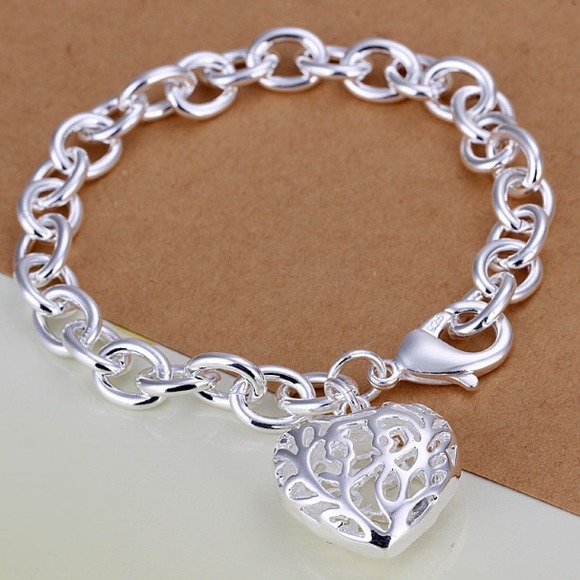 Jewelry - NEW .925 Silver Plated Heart Charm Bracelet