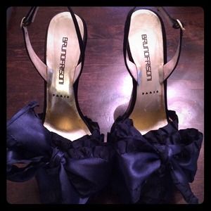 Bruno Frisoni navy blue satin ribbon sandal