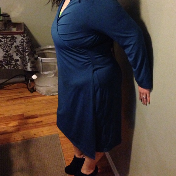 Dress - Picture 2 of 3