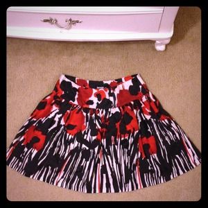 ⭐️HP 6/12 ⭐️ 100% Silk Kensie Skirt