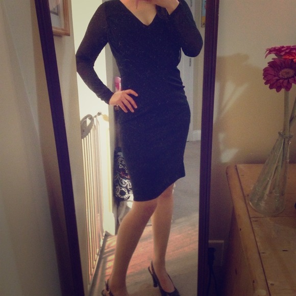 ⛔️Sold⛔️H&M long sleeve black dress NWT