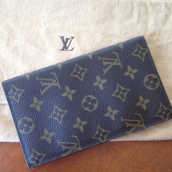 SOLD-Authentic Louis Vuitton Bifold Wallet