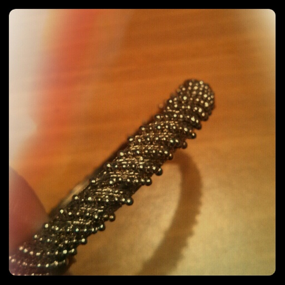 Vintage silver beaded detail eternity solid bangle