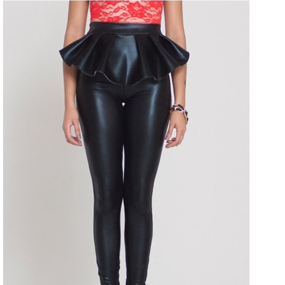 Black peplum pant