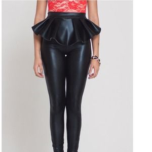 Black peplum pant