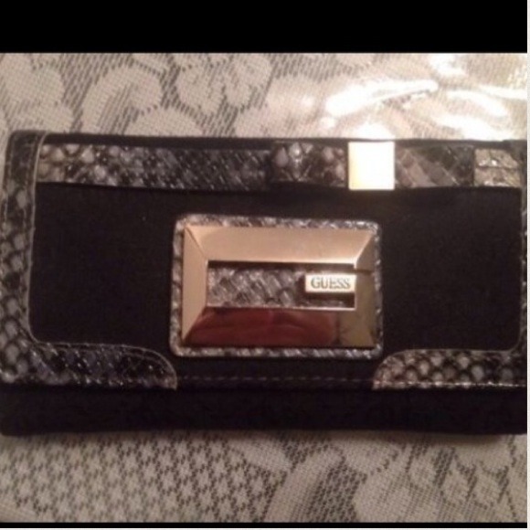 Guess Wallet