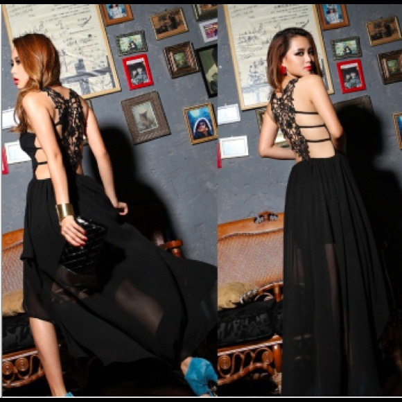 BRAND NEW Summer time dress with a cute back cut