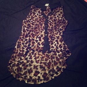 Flash sale 💢Leopard button up