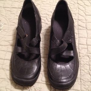 Weekend sale 🎈🎈🎈Easy Spirit Mary Janes