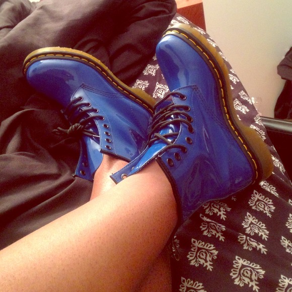 ❌SOLD❌ Royal Blue Patent Leather Doc Martens - Picture 1 of 4
