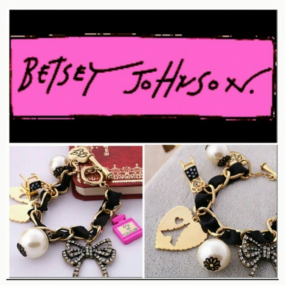 Betsey Johnson bracelet - Picture 3 of 4