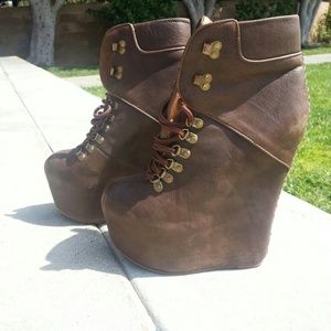 *** Cyber monday sale*** Jeffrey Campbell booties