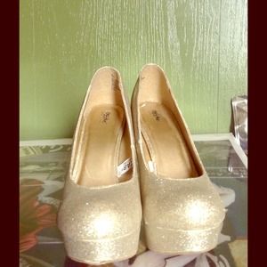 Platform sparkly gold heels