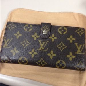 LV wallet