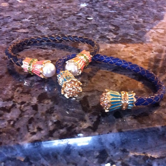 Sold..Unique set of leather bracelets - Picture 3 of 3