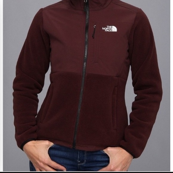The Northface. Women's Denali jacket.