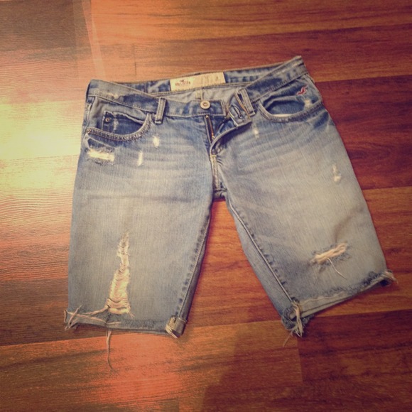 Bermuda jean shorts