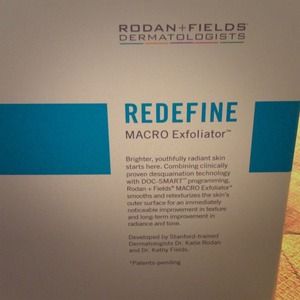 R+F Redefine MACRO Exfoliator