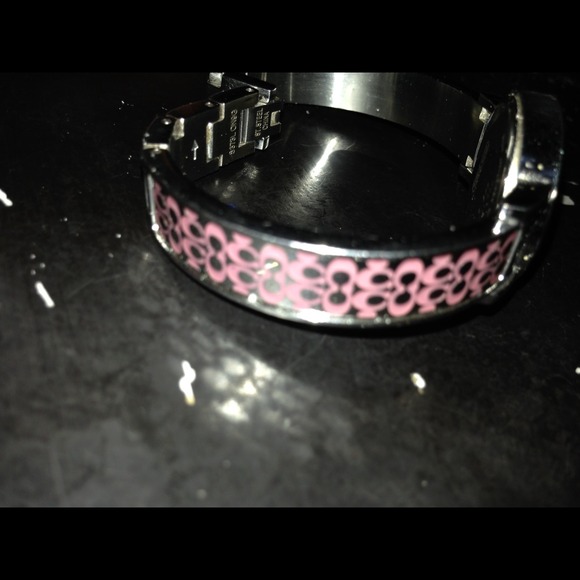 Authentic COACH PINK AND SILVER WATCH - Picture 2 of 4