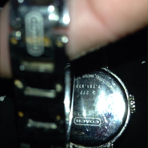 Authentic COACH PINK AND SILVER WATCH - Picture 3 of 4