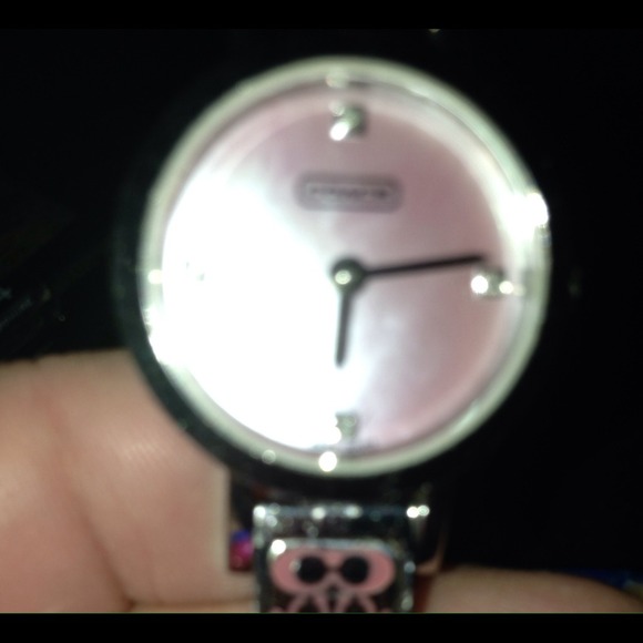 Authentic COACH PINK AND SILVER WATCH - Picture 4 of 4