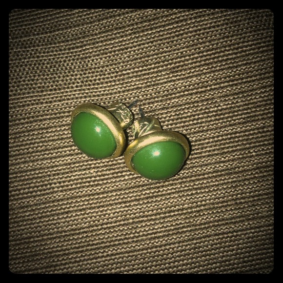 Kenneth Cole Reaction stud earrings