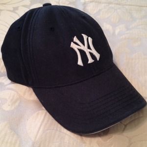 Black NY Yankees Baseball Cap