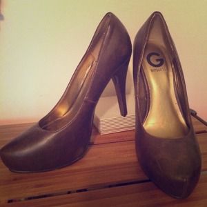 Vintage Guess pumps