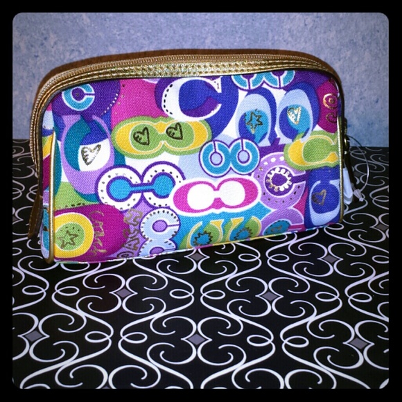 **Hold for rdw172 NWT Authentic Coach multi-color