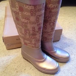 Ugg rain boots